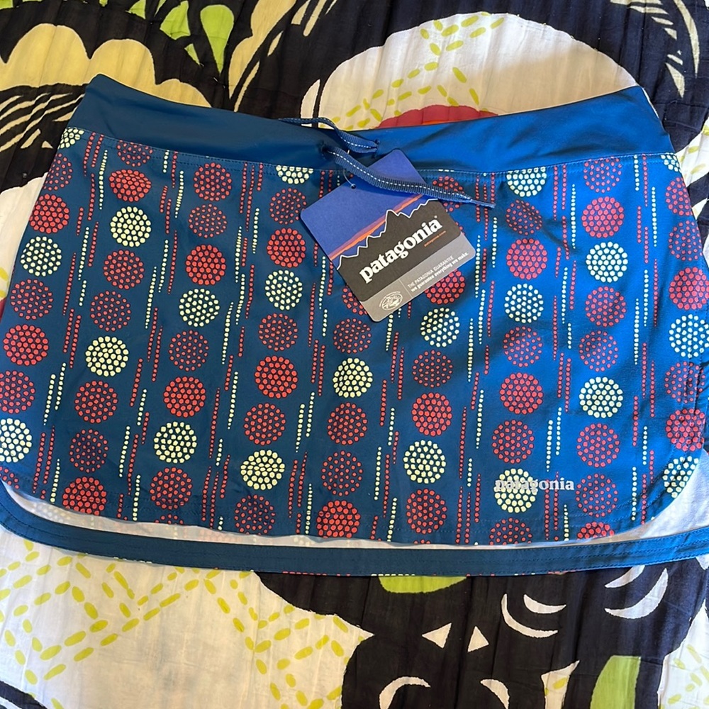 Patagonia women's skirt, size M, NWT